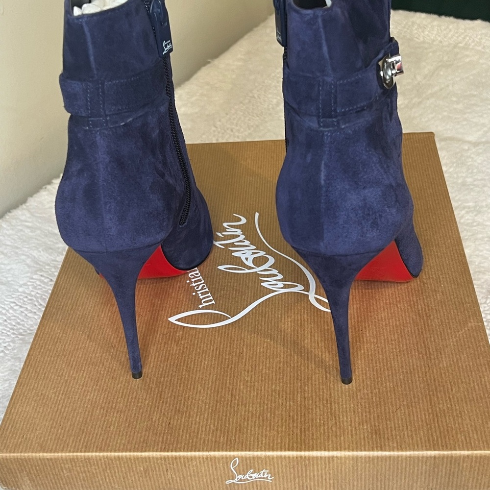 Christian Louboutin Lock 50 Kate Booty Suede Ankle Boots | Navy | EU 38 - Picture 4 of 8